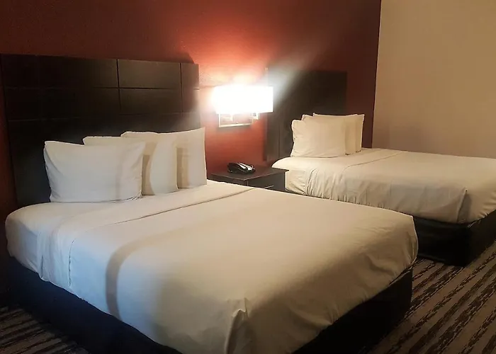 Red Roof Inn & Suites Houston - Humble/Iah Airport